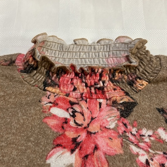 Maurice’s size Small Floral Sweater - Picture 2 of 6
